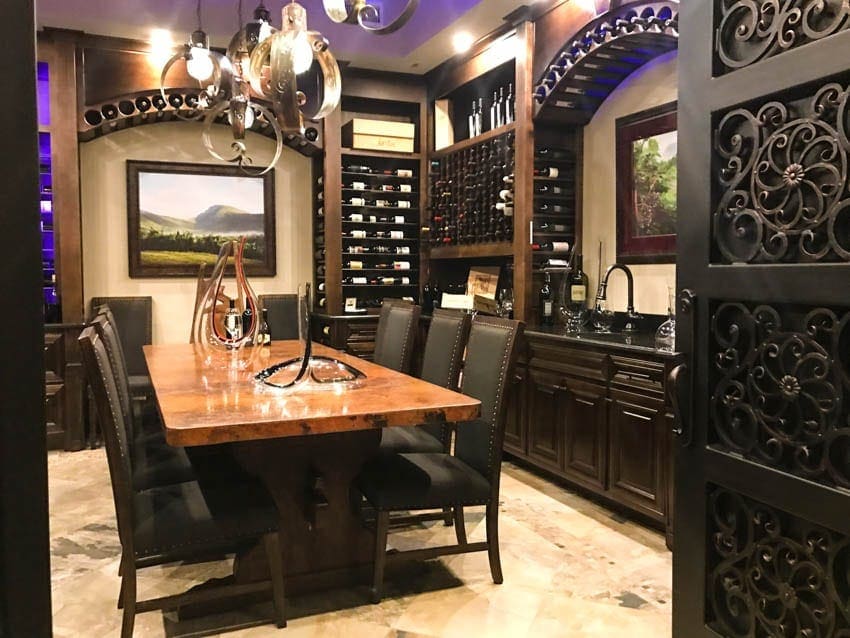 Visit some of the best vineyards in North Georgia. North Georgia is beautiful with fantastic greenery, the Blue Ridge Mountains, and wonderful wine tours. #HelenGA #BlueRidgeMountains #WineriesinGeorgia Yonah Mountain Winery, north georgia wine country, blue ridge wine tasting