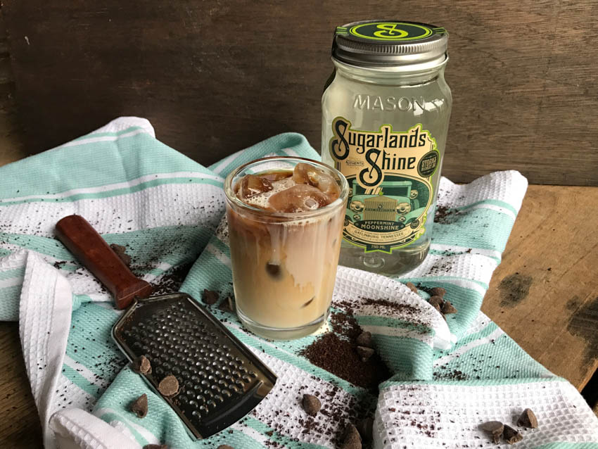 5 Delicious Sugarland Moonshine Cocktail Recipes