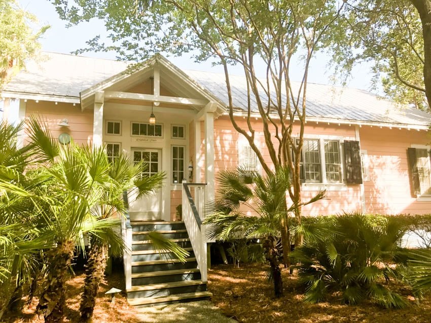 The Cottages On Charleston Harbor A Gorgeous Harborside Retreat