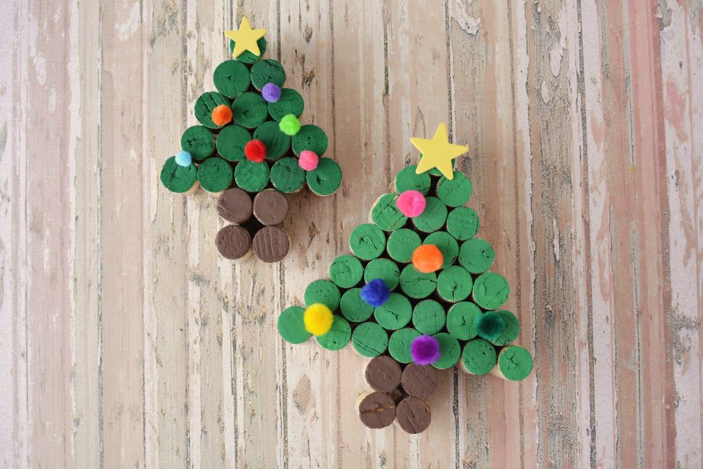 Download Easy DIY Wine Cork Tree - Fun To Make for Christmas!