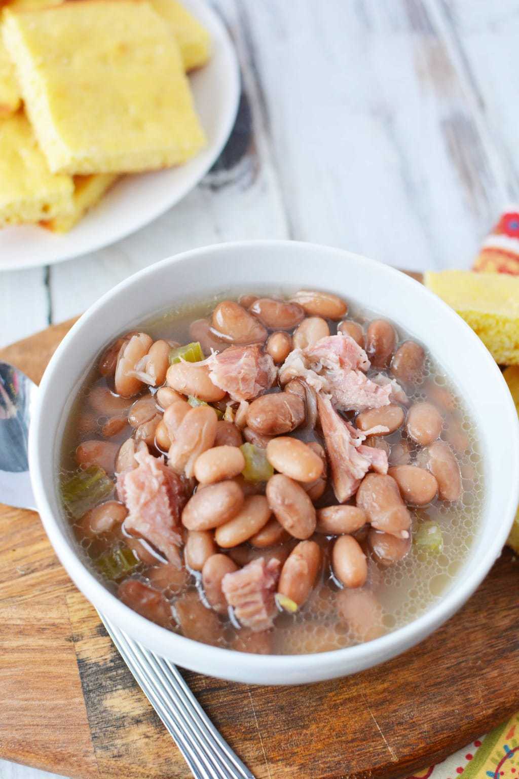 Slow Cooker Pinto Beans With Ham Bone - A Southern Favorite Recipe