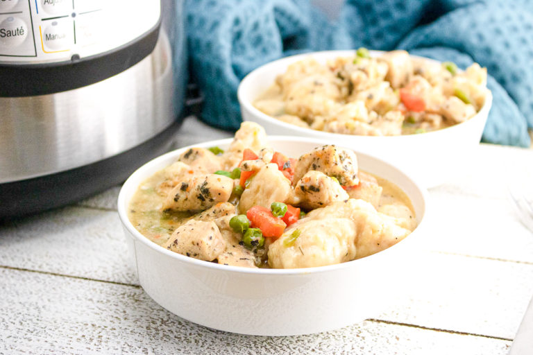 Instant Pot Chicken & Dumplings Recipe With Canned Biscuits (VIDEO)