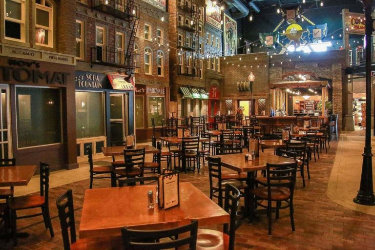 Pasghetti's Italian Restaurant Affordable Family Dining in Branson, MO