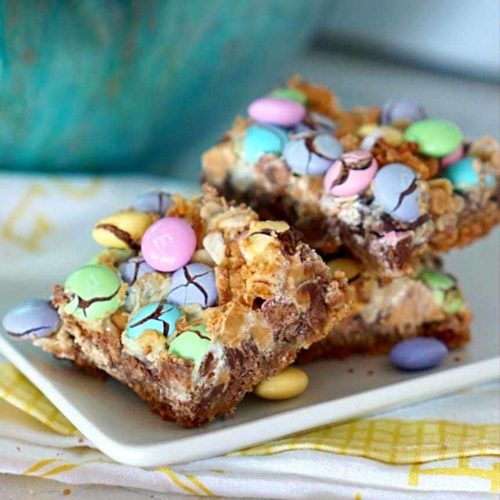 Are you looking for a special treat for your family? Then these M&M Chocolate Oat Bars are just for you! These bars are sweet, gooey, and delicious.
