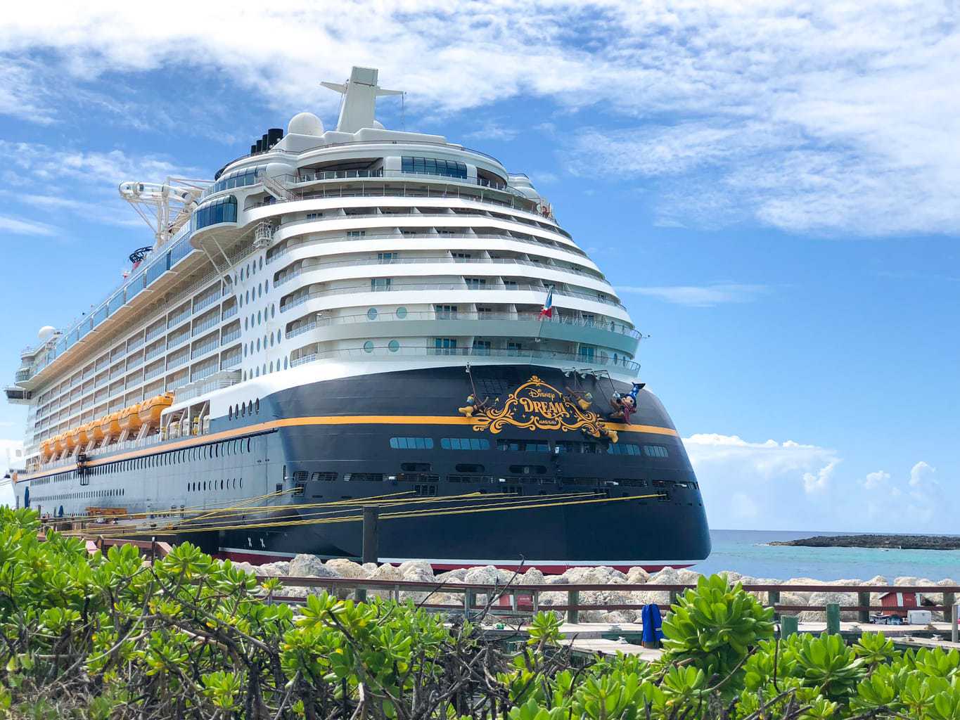 10 Reasons Why You'll Love the Disney Dream - Disney Cruise Review