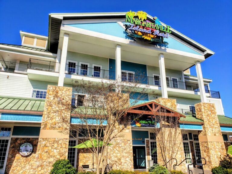 5 Reasons To Love The Margaritaville Island Hotel In Pigeon Forge, TN