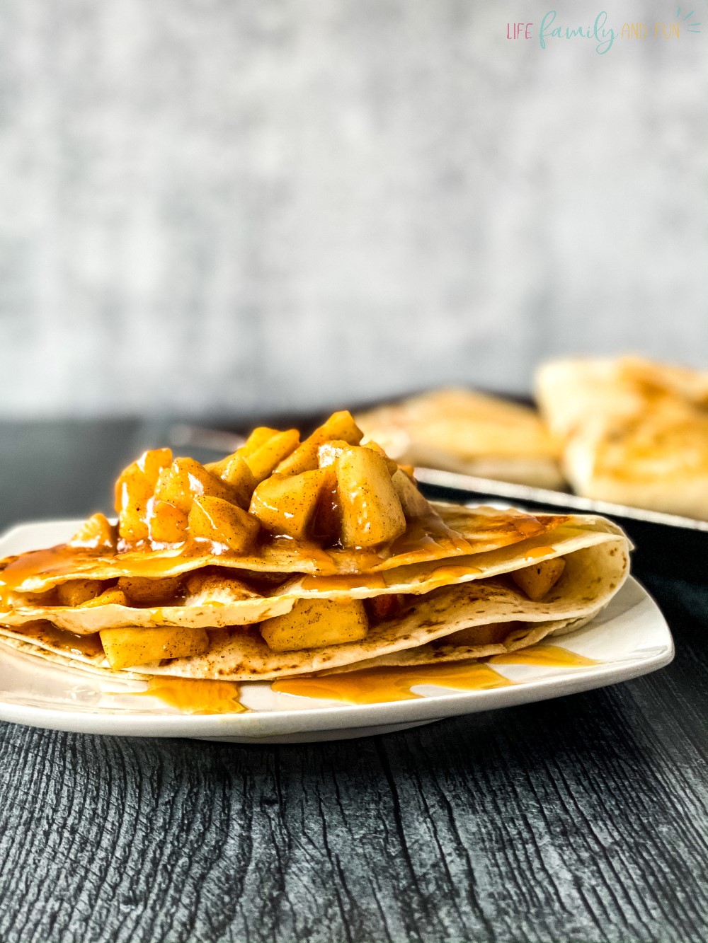 Delicious And Easy Tortilla Apple Pie Recipe